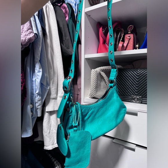 BALENCIAGA WOMEN'S LE CAGOLE XS SHOULDER BAG IN GREEN - Picture 3 of 6